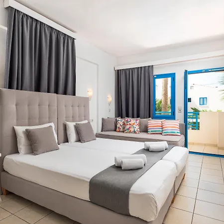 Nana Angela Apartahotel 3*